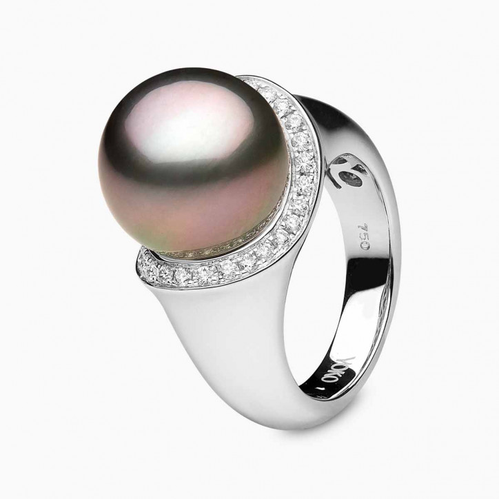 Duchess 18K Gold Tahitian Pearl and Diamond Halo Ring Duchess 18K Gold Tahitian Pearl and Diamond Halo Ring