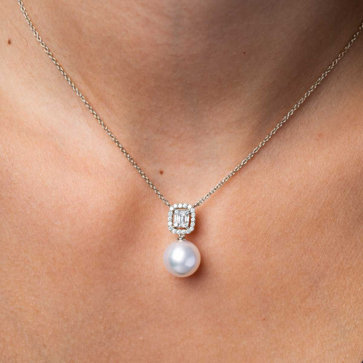 Starlight 18K Gold South Sea Pearl and Diamond Celestial Necklace Starlight 18K Gold South Sea Pearl and Diamond Celestial Necklace