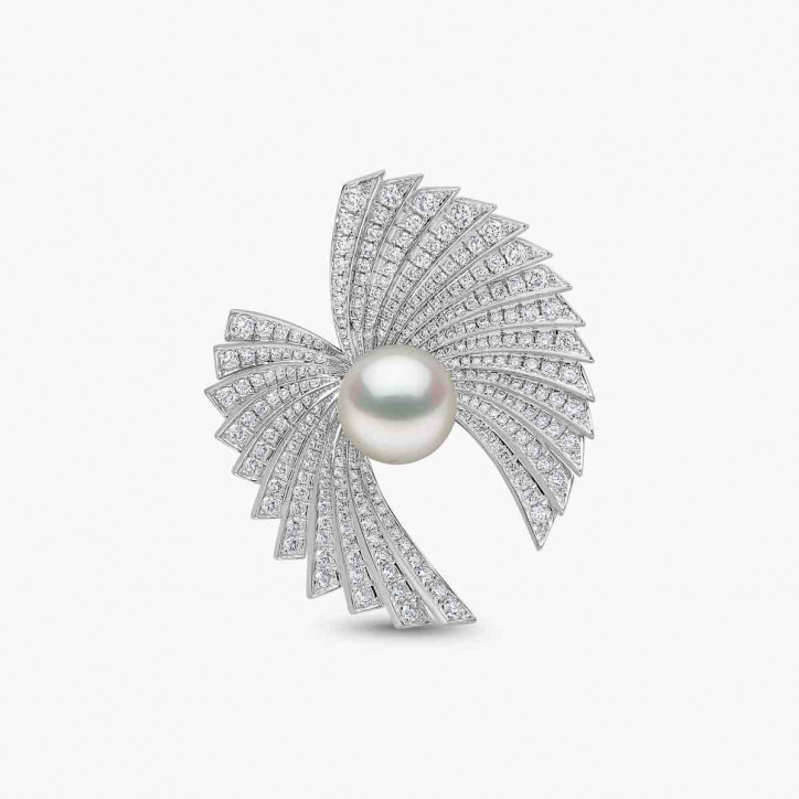 Duchess 18K Gold South Sea Pearl and Diamond Brooch Duchess 18K Gold South Sea Pearl and Diamond Brooch