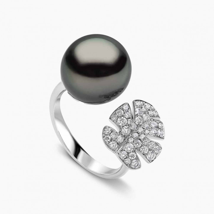 Contessa 18K Gold Black Tahitian Leaf Pearl Ring Contessa 18K Gold Black Tahitian Leaf Pearl Ring