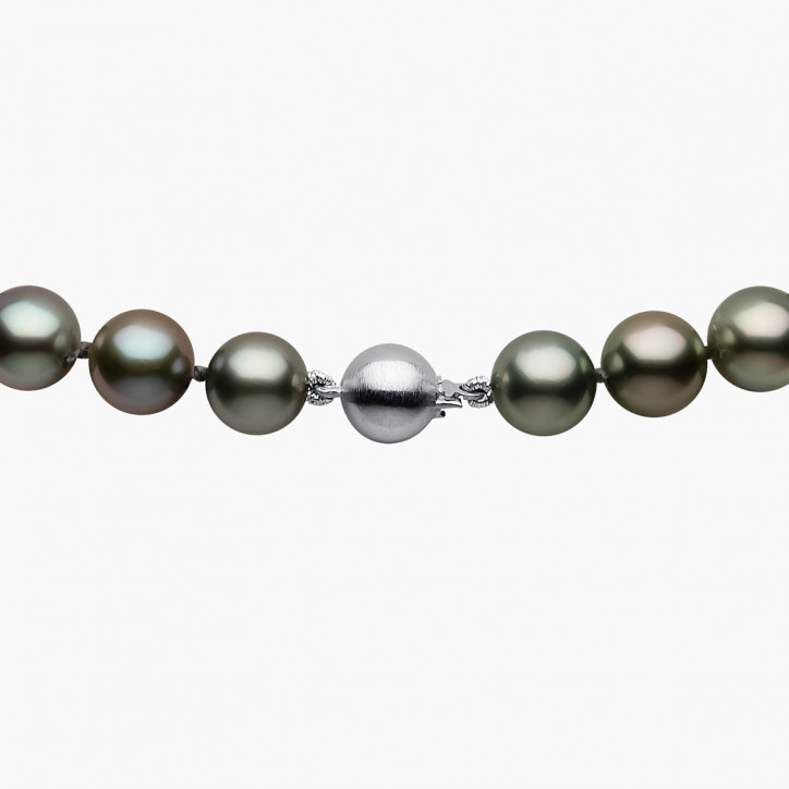 Classic 18K Gold Dark Tahitian Pearl Necklace Classic 18K Gold Dark Tahitian Pearl Necklace