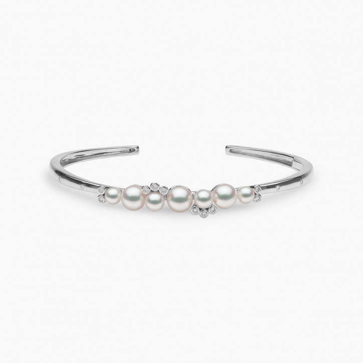 Raindrop 18K Gold Akoya Pearl and Diamond Bracelet Raindrop 18K Gold Akoya Pearl and Diamond Bracelet