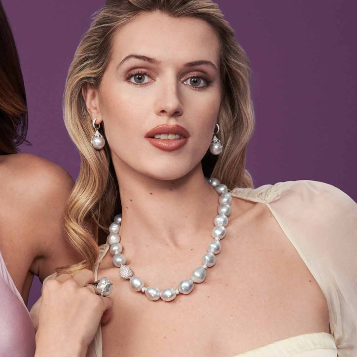 Baroque 18K Gold White Baroque Pearl and Diamond Necklace