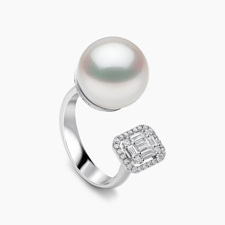 Baby Glitz 18K Gold South Sea Pearl and Diamond Motif Ring