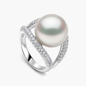 Duchess 18K Gold Pearl and Diamond Pavé Ring